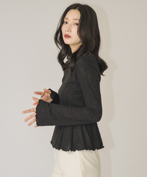 NEUNA(ヌナ)の「オールレースペプラムトップス(Tシャツ/カットソー・レディース・ブラック/アイボリー・FREE)」の17枚目の写真