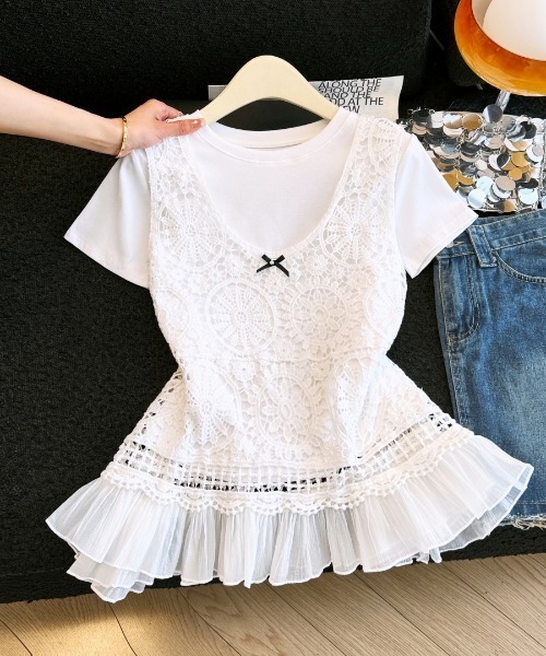 AMAJI(アマジ)の「クロシェ編みレイヤード風 フリル裾 メッシュ切替 ラウンドネック 半袖トップス(Tシャツ/カットソー・レディース・ベージュ/ホワイト・FREE)」の1枚目の写真