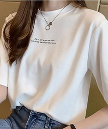 シンプルなのに上品見え!さりげないメッセージロゴで大人かわいい万能Tシャツ