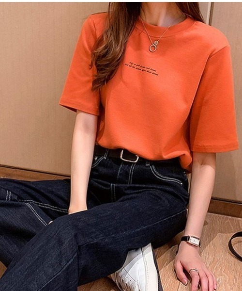 Lips（リップス）の「シンプルなのに上品見え！さりげないメッセージロゴで大人かわいい万能Tシャツ（Tシャツ/カットソー・レディース・ホワイト/ブラック/グリーン・FREE）」の16枚目の写真