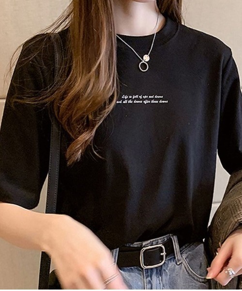 Lips（リップス）の「シンプルなのに上品見え！さりげないメッセージロゴで大人かわいい万能Tシャツ（Tシャツ/カットソー・レディース・ホワイト/ブラック/グリーン・FREE）」の8枚目の写真