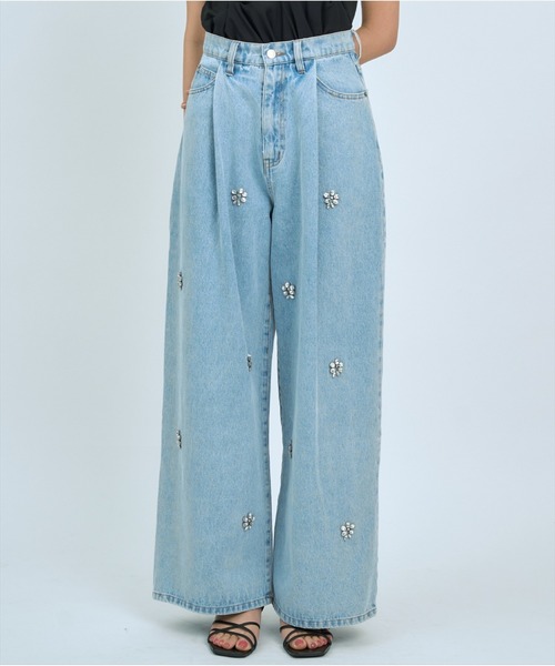 AND COUTURE(アンドクチュール)の「ビジュータックデニムパンツ(デニムパンツ・レディース・サックスブルー/ブルー/ブラック・MEDIUM/SMALL)」の6枚目の写真