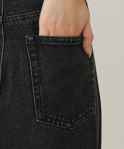 AND COUTURE(アンドクチュール)の「ビジュータックデニムパンツ(デニムパンツ・レディース・サックスブルー/ブルー/ブラック・MEDIUM/SMALL)」の21枚目の写真