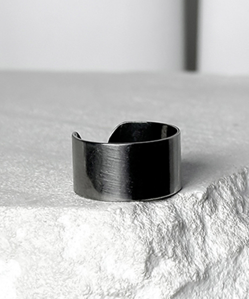 BLESSED BULLET(ブレスドブレッド)の「ブレッセド-10mm フラットシンプルオープンリング(リング・レディース・シルバー・11/12/13/14/15 /16/17/18/19)」の2枚目の写真
