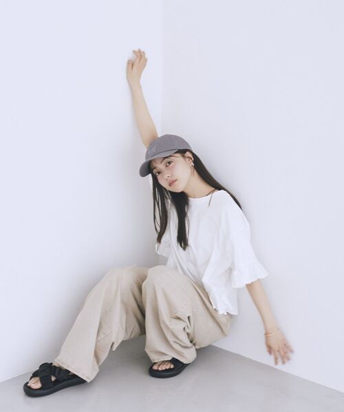 earth music&ecology（アースミュージックアンドエコロジー）の「ピグメントフリルTシャツ（Tシャツ/カットソー・レディース・オフホワイト/チャコールグレー/ピンク・FREE）」の21枚目の写真