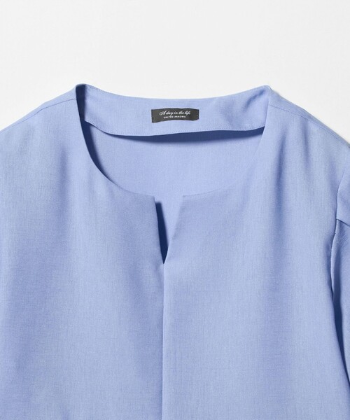 A DAY IN THE LIFE UNITED ARROWS(アデイインザライフユナイテッドアローズ)の「ツイル ペプラム ツイストスリーブブラウス <A DAY IN THE LIFE>(シャツ/ブラウス・レディース・ネイビー/その他1/ナチュラル/ライトブルー・FREE)」の17枚目の写真
