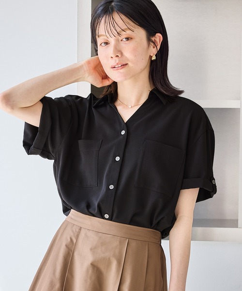 ROPE' PICNIC(ロペピクニック)の「【ちゃんと+かわいい保証】カットジョーゼットスキッパーブラウス/UVケア・接触冷感・防シワ(シャツ/ブラウス・レディース・サックスブルー/ベージュ/ブラック/オフホワイト/ブラウン・FREE)」の3枚目の写真