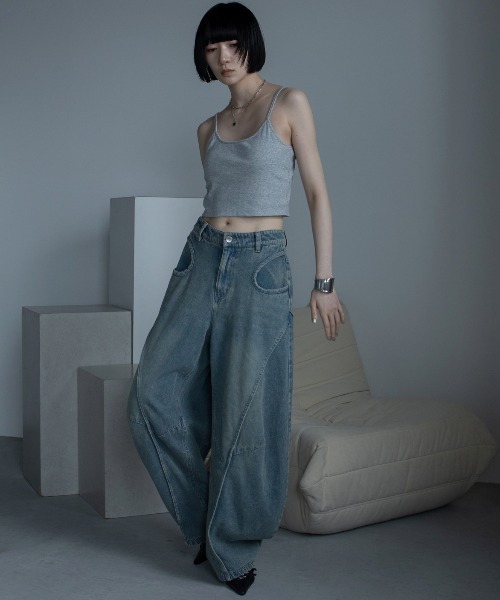 VACANCY(ヴァカンシー)の「サークルポケットカーブワイドデニム(デニムパンツ・レディース・ライトブルー/ブラック・LARGE/MEDIUM/SMALL)」の20枚目の写真