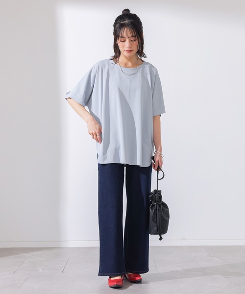 n'OrLABEL(ノアールレーベル)の「【汗じみ防止・UVカット・吸水速乾・遮熱効果】多機能バックフリルカットソー(Tシャツ/カットソー・レディース・オフホワイト/チャコール/ライトブルー・FREE)」の6枚目の写真