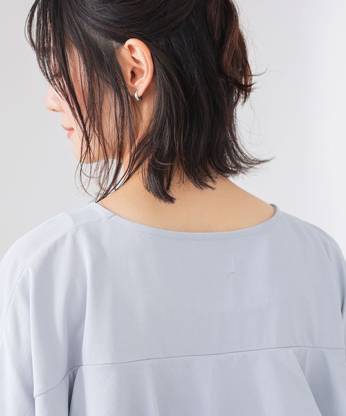 n'OrLABEL(ノアールレーベル)の「【汗じみ防止・UVカット・吸水速乾・遮熱効果】多機能バックフリルカットソー(Tシャツ/カットソー・レディース・オフホワイト/チャコール/ライトブルー・FREE)」の14枚目の写真