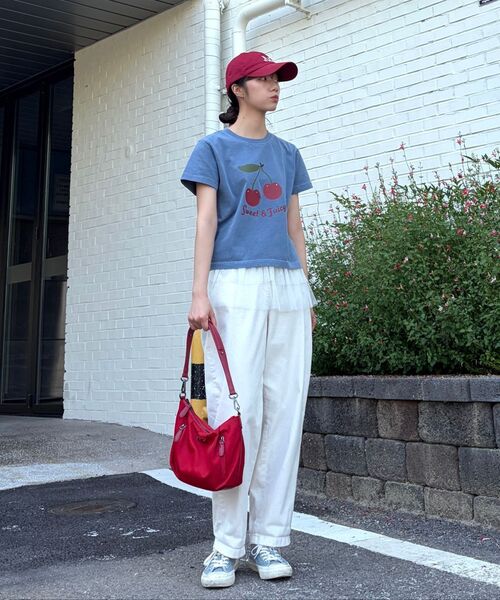 WILDROCK(ワイルドロック)の「ジュージーチェリー ピグメントオーバーサイズ半袖Tシャツ(クロップ含む)(Tシャツ/カットソー・レディース・ライトパープル/ブルー/カーキ/ホワイト/ブラック/チャコール/ライトグレー/ベビーピンク・SMALL/FREE/LARGE/X-SMALL/MEDIUM)」の17枚目の写真