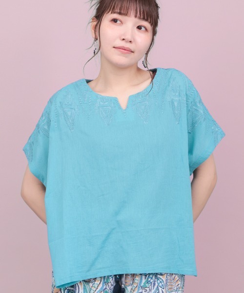 チチカカ(チチカカ)の「Rico ジオメトリーフェザー刺繍プルオーバー(Tシャツ/カットソー・レディース・ブラック/ライトブルー/アイボリー・FREE)」の3枚目の写真