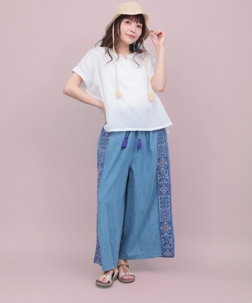 チチカカ(チチカカ)の「Rico ジオメトリーフェザー刺繍プルオーバー(Tシャツ/カットソー・レディース・ブラック/ライトブルー/アイボリー・FREE)」の5枚目の写真