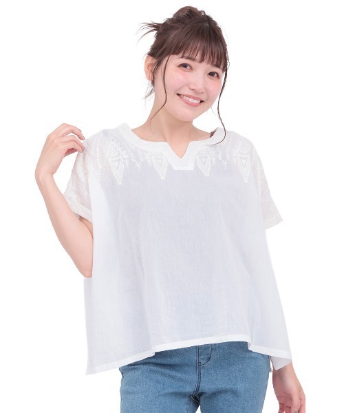 チチカカ(チチカカ)の「Rico ジオメトリーフェザー刺繍プルオーバー(Tシャツ/カットソー・レディース・ブラック/ライトブルー/アイボリー・FREE)」の9枚目の写真