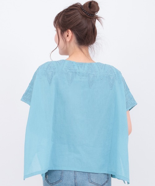 チチカカ(チチカカ)の「Rico ジオメトリーフェザー刺繍プルオーバー(Tシャツ/カットソー・レディース・ブラック/ライトブルー/アイボリー・FREE)」の12枚目の写真