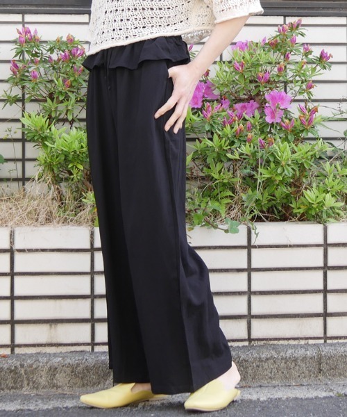 DISKEEN SURE(ディスキーンシュアー)の「360度可愛い!体型カバー効果抜群!ペプラムフリル ワイドパンツ(その他パンツ・レディース・ブラック/オフホワイト/グレイッシュベージュ/ブルー・FREE)」の17枚目の写真