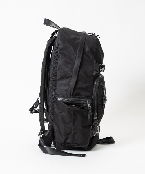 MAKAVELIC(マキャベリック)の「【MAKAVELIC】SIERRA SUPERIORITY BIND UP BACKPACK(バックパック/リュック・メンズ・ブラック・FREE)」の3枚目の写真