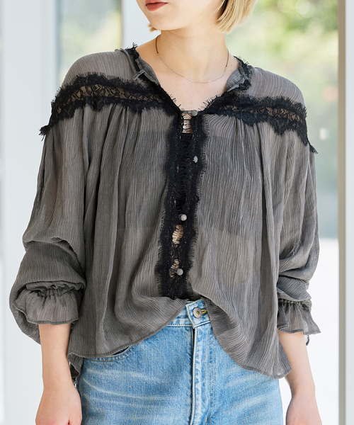 IENA LA BOUCLE(イエナラブークル)の「IENA LA BOUCLE 楊柳レースブラウス(シャツ/ブラウス・レディース・ホワイト/ブラック系その他・FREE)」の2枚目の写真