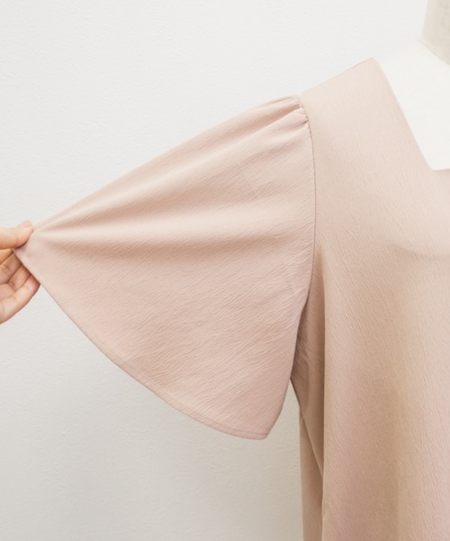 CLETTE(クレット)の「裾フリルAラインワンピース(ワンピース・レディース・ピンク/グレイッシュベージュ/ブラック・4L/3L/LL)」の15枚目の写真