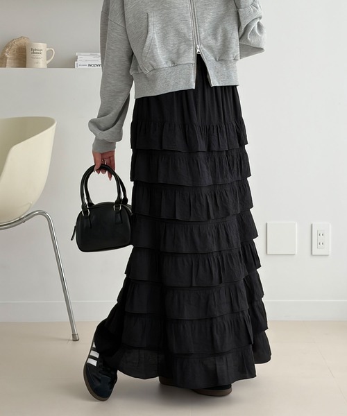 GeeRA(ジーラ)の「フリルティアードスカート(スカート・レディース・アイボリー/ブラック・X-LARGE/LARGE/MEDIUM)」の1枚目の写真