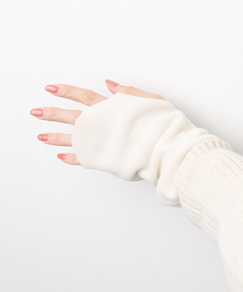 WILD THINGS（ワイルドシングス）の「【es】【WILD THINGS】POLARTEC Micro Fleece FINGERLESS（手袋・レディース・ブラウン/オフホワイト・FREE）」の3枚目の写真