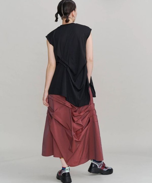 UN3D.(アンスリード)の「【UN3D./アンスリード】TUCK DRAPE SLEEVELESS TOP/タックドレープスリーブトップス(Tシャツ/カットソー・レディース・ホワイト/ブラック・FREE)」の22枚目の写真