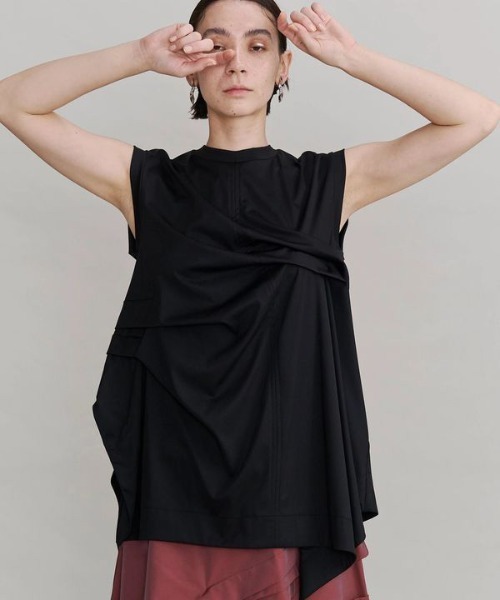 UN3D.(アンスリード)の「【UN3D./アンスリード】TUCK DRAPE SLEEVELESS TOP/タックドレープスリーブトップス(Tシャツ/カットソー・レディース・ホワイト/ブラック・FREE)」の16枚目の写真