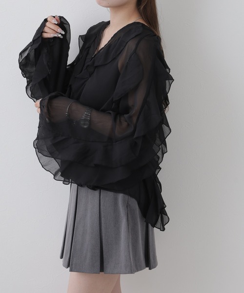 crossi(クロッシー)の「大人フェミニンフリルジップアップジャケット(シャツ/ブラウス・レディース・ホワイト/ブラック・FREE)」の15枚目の写真