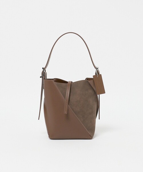 BEAUTY&YOUTH UNITED ARROWS(ビューティーアンドユースユナイテッドアローズ)の「スエード×レザー ネジリ ショルダーバッグ(ショルダーバッグ・レディース・マスタード/ダークブラウン・FREE)」の2枚目の写真