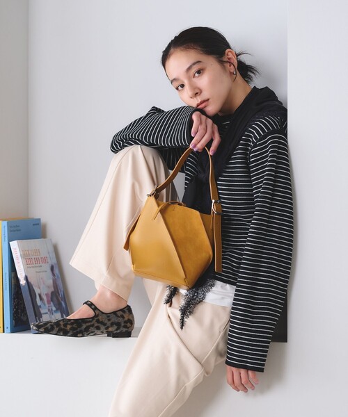 BEAUTY&YOUTH UNITED ARROWS(ビューティーアンドユースユナイテッドアローズ)の「スエード×レザー ネジリ ショルダーバッグ(ショルダーバッグ・レディース・マスタード/ダークブラウン・FREE)」の17枚目の写真