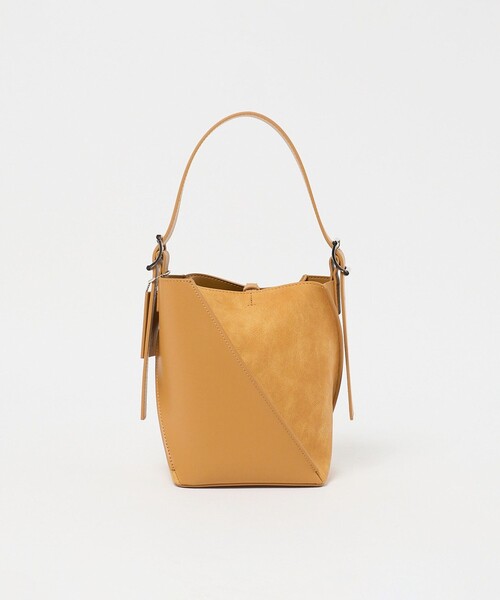 BEAUTY&YOUTH UNITED ARROWS(ビューティーアンドユースユナイテッドアローズ)の「スエード×レザー ネジリ ショルダーバッグ(ショルダーバッグ・レディース・マスタード/ダークブラウン・FREE)」の4枚目の写真