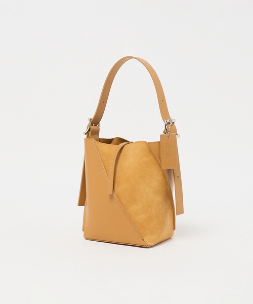 BEAUTY&YOUTH UNITED ARROWS(ビューティーアンドユースユナイテッドアローズ)の「スエード×レザー ネジリ ショルダーバッグ(ショルダーバッグ・レディース・マスタード/ダークブラウン・FREE)」の5枚目の写真