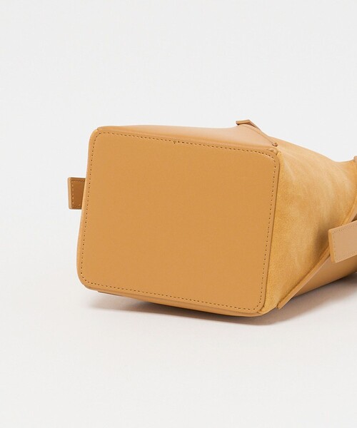 BEAUTY&YOUTH UNITED ARROWS(ビューティーアンドユースユナイテッドアローズ)の「スエード×レザー ネジリ ショルダーバッグ(ショルダーバッグ・レディース・マスタード/ダークブラウン・FREE)」の7枚目の写真