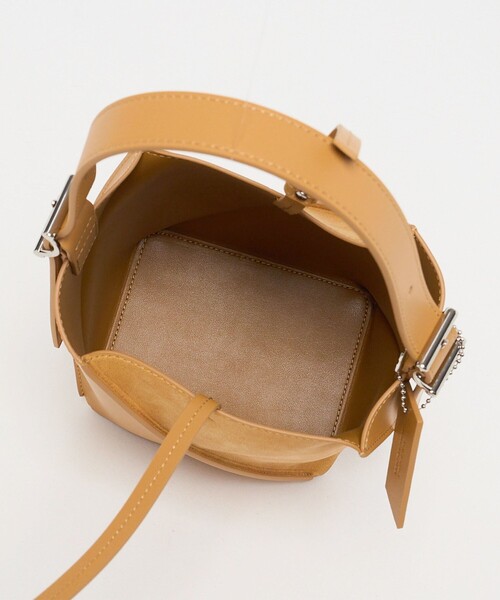 BEAUTY&YOUTH UNITED ARROWS(ビューティーアンドユースユナイテッドアローズ)の「スエード×レザー ネジリ ショルダーバッグ(ショルダーバッグ・レディース・マスタード/ダークブラウン・FREE)」の8枚目の写真