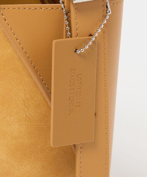 BEAUTY&YOUTH UNITED ARROWS(ビューティーアンドユースユナイテッドアローズ)の「スエード×レザー ネジリ ショルダーバッグ(ショルダーバッグ・レディース・マスタード/ダークブラウン・FREE)」の10枚目の写真