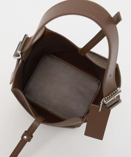 BEAUTY&YOUTH UNITED ARROWS(ビューティーアンドユースユナイテッドアローズ)の「スエード×レザー ネジリ ショルダーバッグ(ショルダーバッグ・レディース・マスタード/ダークブラウン・FREE)」の14枚目の写真