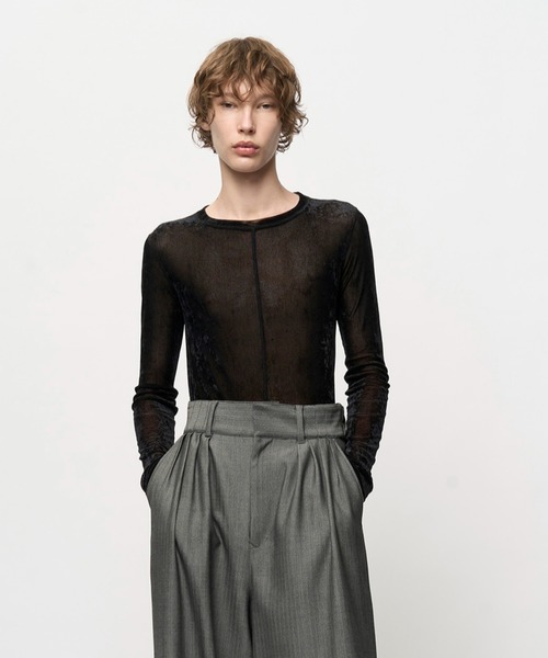 Juha(ユハ)の「SHEER VELOUR SKIN TOP(Tシャツ/カットソー・メンズ・ベージュ/ブラック・3/4)」の1枚目の写真