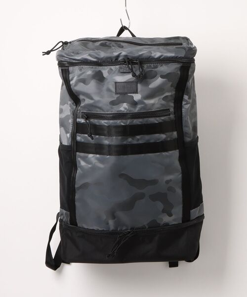 NEW ERA(ニューエラ)の「【NEW ERA/ニューエラ】ボックスパック ラージ 46L ジャカードカモ グレー(バックパック/リュック・メンズ・グレー・FREE)」の1枚目の写真