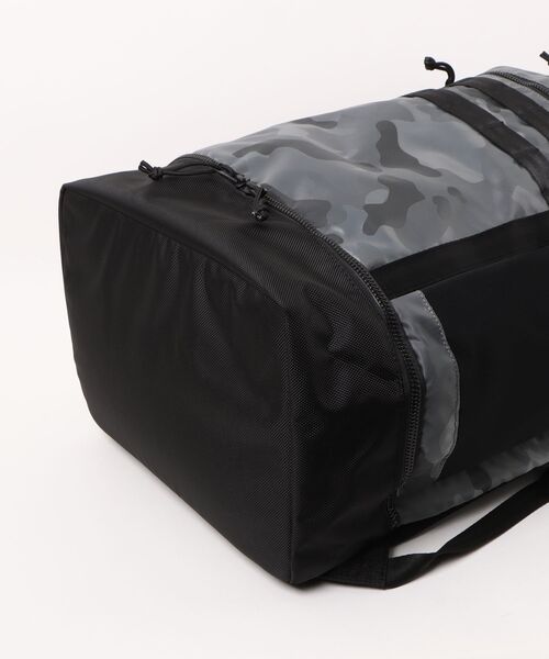 NEW ERA(ニューエラ)の「【NEW ERA/ニューエラ】ボックスパック ラージ 46L ジャカードカモ グレー(バックパック/リュック・メンズ・グレー・FREE)」の3枚目の写真