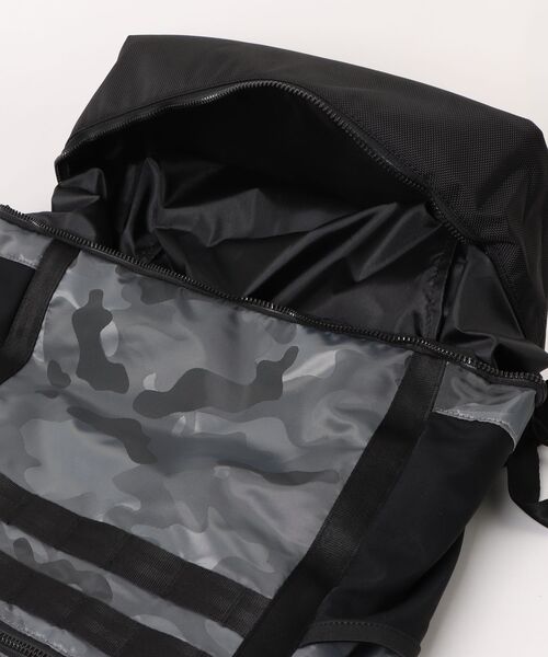 NEW ERA(ニューエラ)の「【NEW ERA/ニューエラ】ボックスパック ラージ 46L ジャカードカモ グレー(バックパック/リュック・メンズ・グレー・FREE)」の5枚目の写真