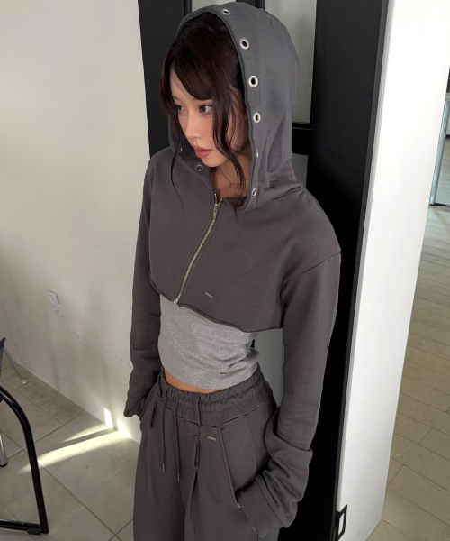 GROWHIDE(グロウハイド)の「チェター アイレット 2WAY ワイドバンディングパンツ_チャコール(スウェットパンツ・レディース・チャコール・FREE)」の2枚目の写真