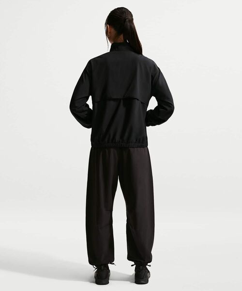 NIKE（ナイキ）の「ナイキ ワン ウィメンズ Dri-FIT ウーブン ジャケット / Nike One Women's Dri-FIT Woven Jacket IB8984-010 Black（ブルゾン・レディース・ブラック・M/L/XS/XL/S）」の5枚目の写真