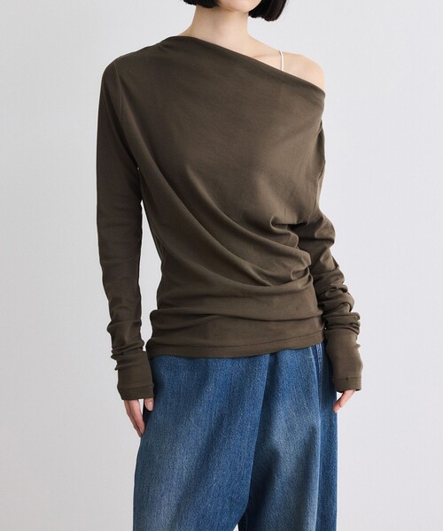 ADAM ET ROPE'(アダムエロペ)の「【EMOELLE】カウルネックロンT(Tシャツ/カットソー・レディース・オフホワイト/ブラウン・FREE)」の9枚目の写真