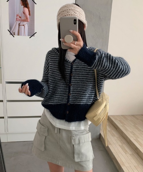 FLINEA(フリネア)の「フード付きシングルブレストカーディガン(ニット/セーター・レディース・ネイビー/グリーン/グレー/レッド・FREE)」の4枚目の写真