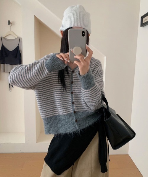 FLINEA(フリネア)の「フード付きシングルブレストカーディガン(ニット/セーター・レディース・ネイビー/グリーン/グレー/レッド・FREE)」の7枚目の写真