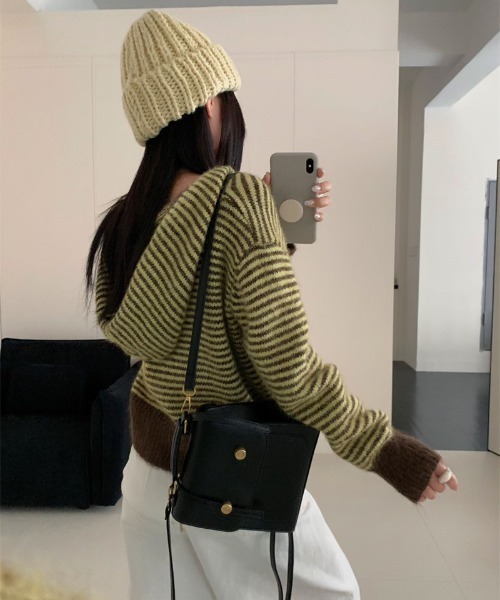 FLINEA(フリネア)の「フード付きシングルブレストカーディガン(ニット/セーター・レディース・ネイビー/グリーン/グレー/レッド・FREE)」の8枚目の写真