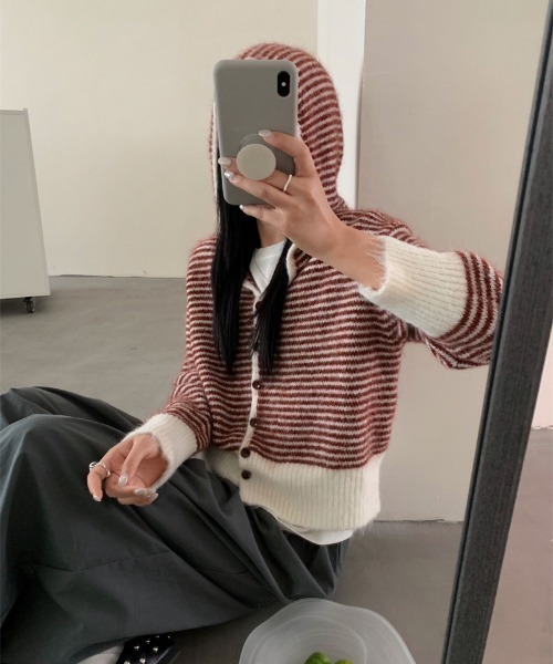 FLINEA(フリネア)の「フード付きシングルブレストカーディガン(ニット/セーター・レディース・ネイビー/グリーン/グレー/レッド・FREE)」の14枚目の写真
