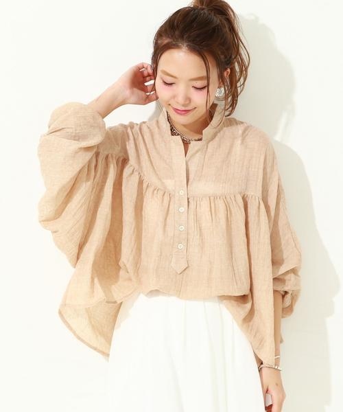 Another Edition（アナザーエディション）の「KiiRAジョーゼットシャツ/KiiRA GATHRED SHT◆（シャツ/ブラウス・レディース・ホワイト/レッド/ベージュ・FREE）」の2枚目の写真