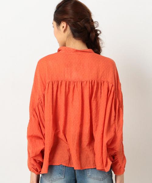 Another Edition（アナザーエディション）の「KiiRAジョーゼットシャツ/KiiRA GATHRED SHT◆（シャツ/ブラウス・レディース・ホワイト/レッド/ベージュ・FREE）」の4枚目の写真