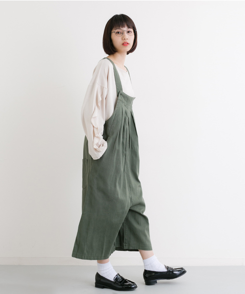 MERLOT(メルロー)の「フロントタックオーバーオールパンツサロペット2097(サロペット/オーバーオール・レディース・ベージュ系その他/ネイビー/ブラック/グリーン系その他/ベージュ/カーキ/キャメル/アイボリー・FREE)」の5枚目の写真